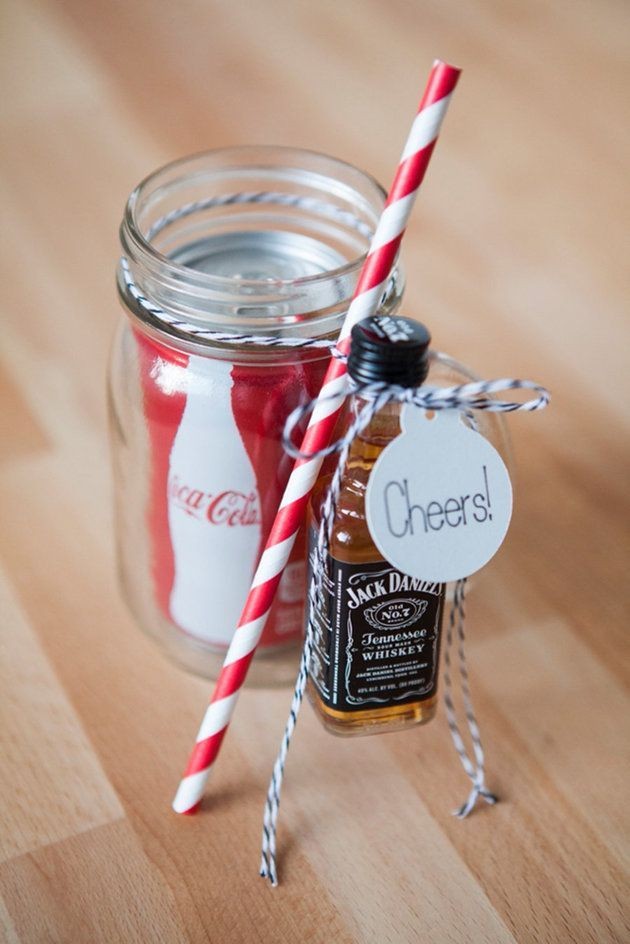 Give your guests wedding favors they'll actually l...