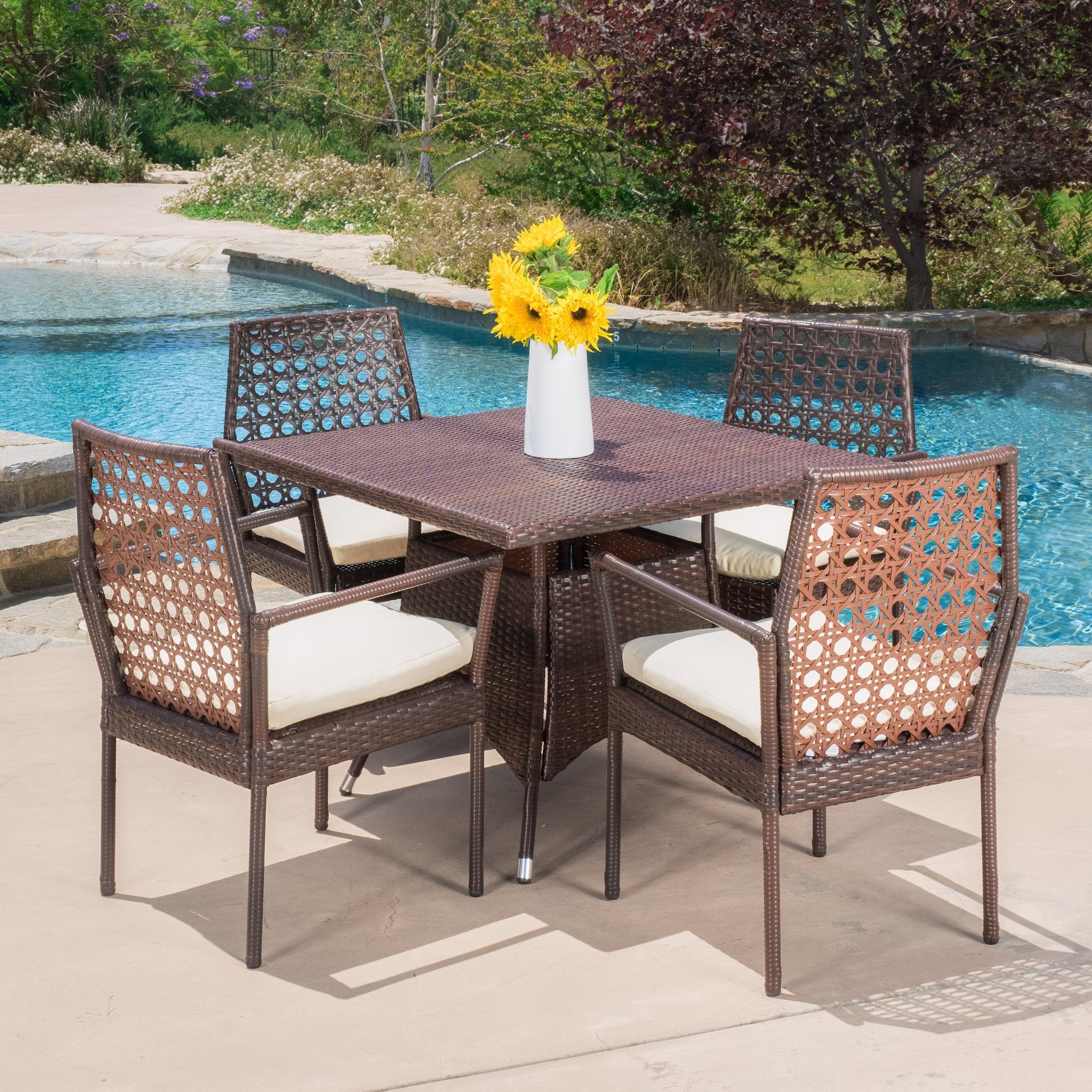 Malcolm Outdoor 5-piece Wicker Dining Set with Cus...