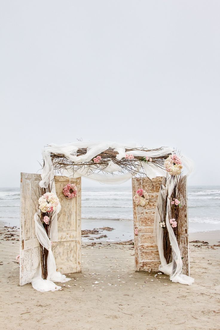Galveston Beach Wedding Backdrop | #Whimsical | Ph...