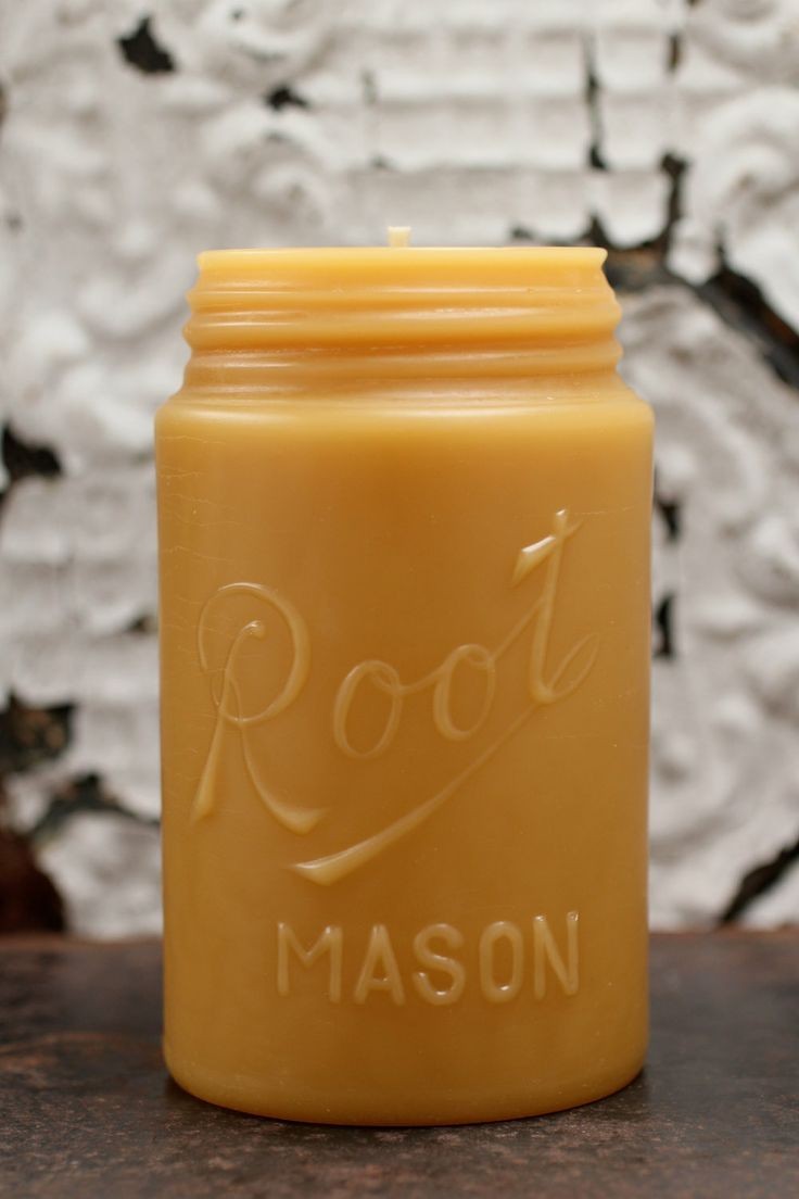 This beeswax candle gets us excited about Thanksgi...