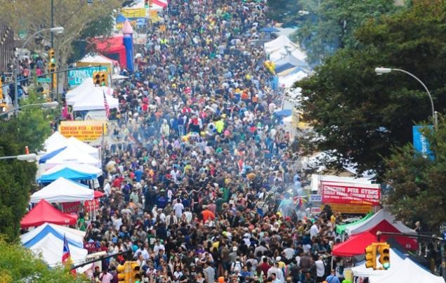 New York has some of the coolest street festivals...