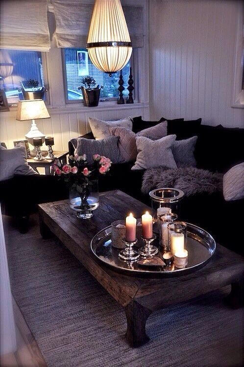 decor for small living room...cozy!! I also love t...