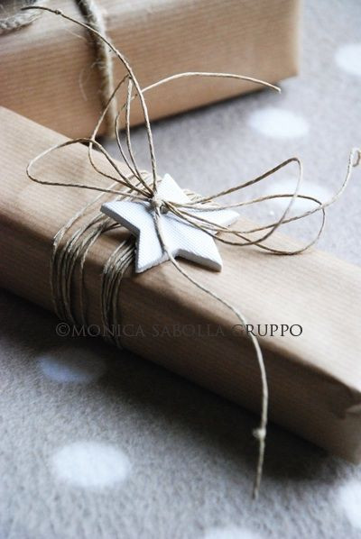 The White Bench: Creative Christmas #7- Wrapping G...