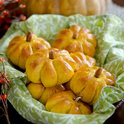 "Perfect Pumpkin Dinner Rolls for Thanksgiving. An...