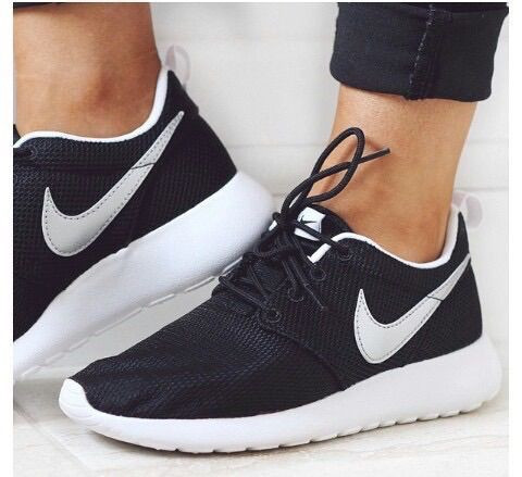 Cheap #Nikes Roshe only $19.9 special price time f...