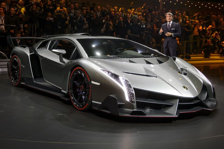 PHOTOS: Lamborghini's New $3.9 Million Veneno Supe...