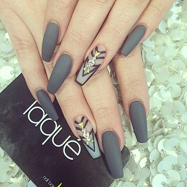 Love the Coffin Shaped Nails - not sure if I would...