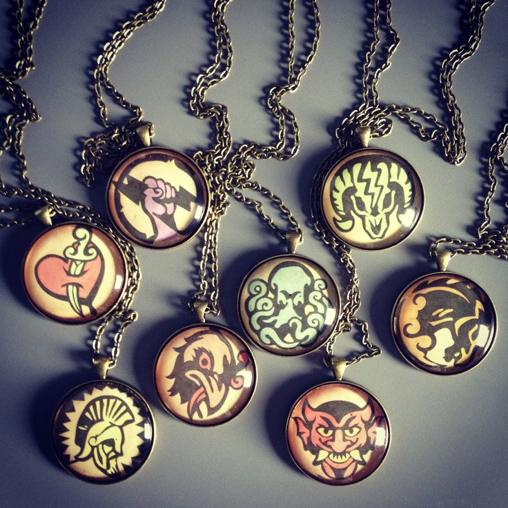 Bioshock-inspired necklaces for the Elizabeth in y...