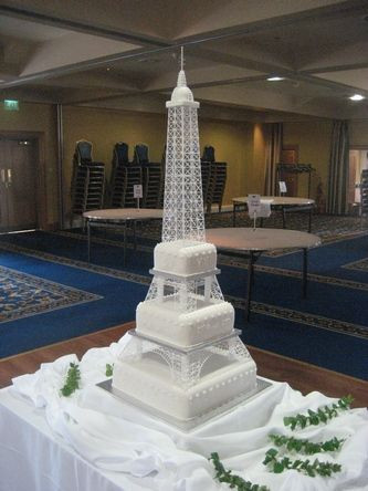 Spectacular Wedding Eiffel Tower Cake ♦  Too many...