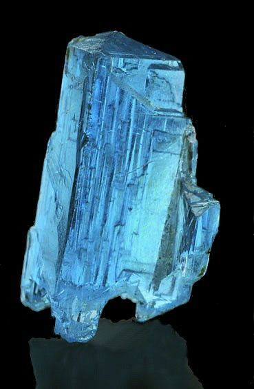 Paraiba tourmaline is a rare copper-bearing gem wi...