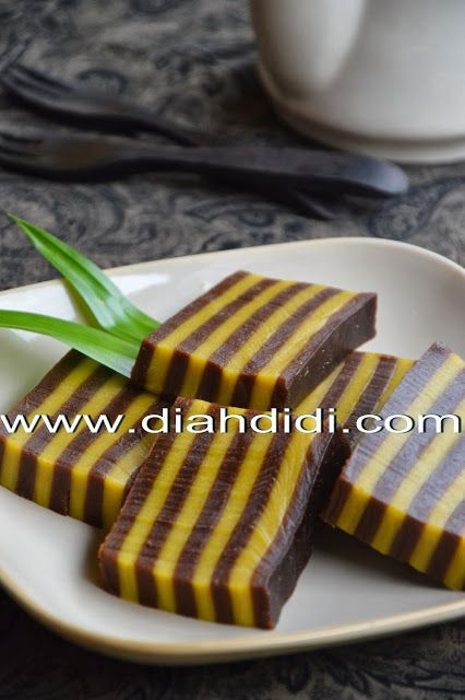 Diah Didi's Kitchen: Kue Lapis Beras Labu Kuning &...
