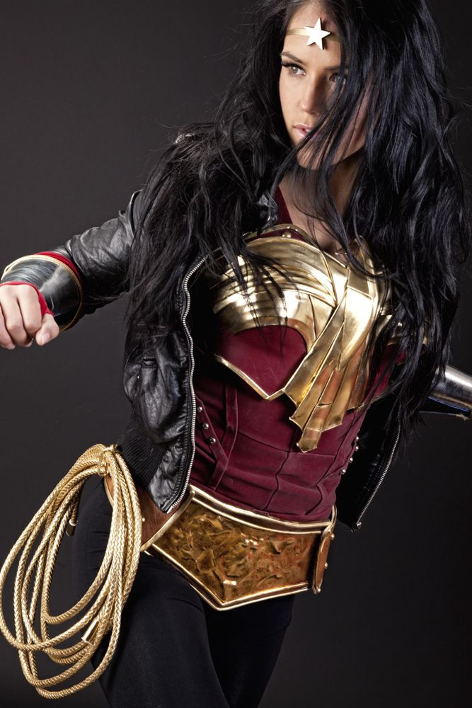 Wonder Woman — 2014 Best of Cosplay Collection — G...