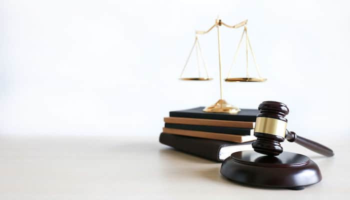 how to become an expert witness uk
